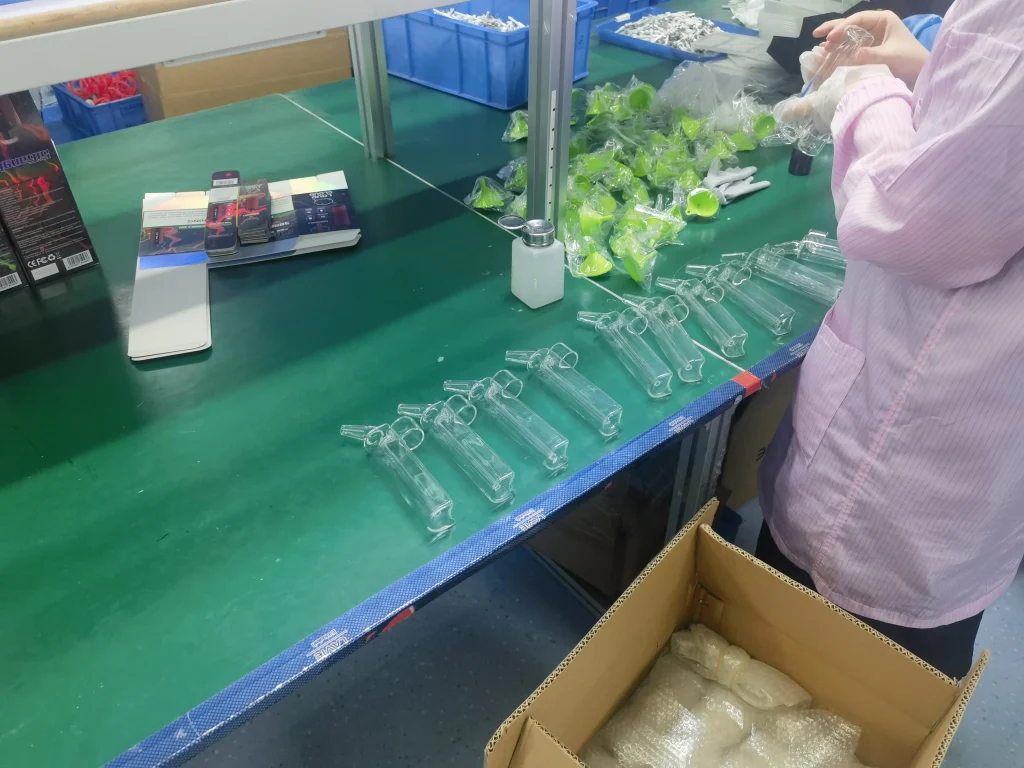VAPEリキッドタンクの洗浄・事前検査工程のご紹介